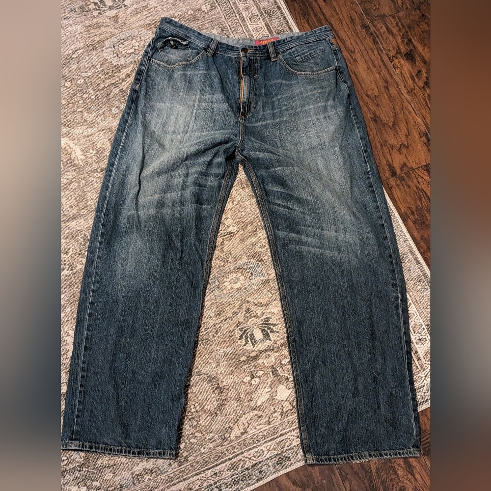 Meoshe Jean's